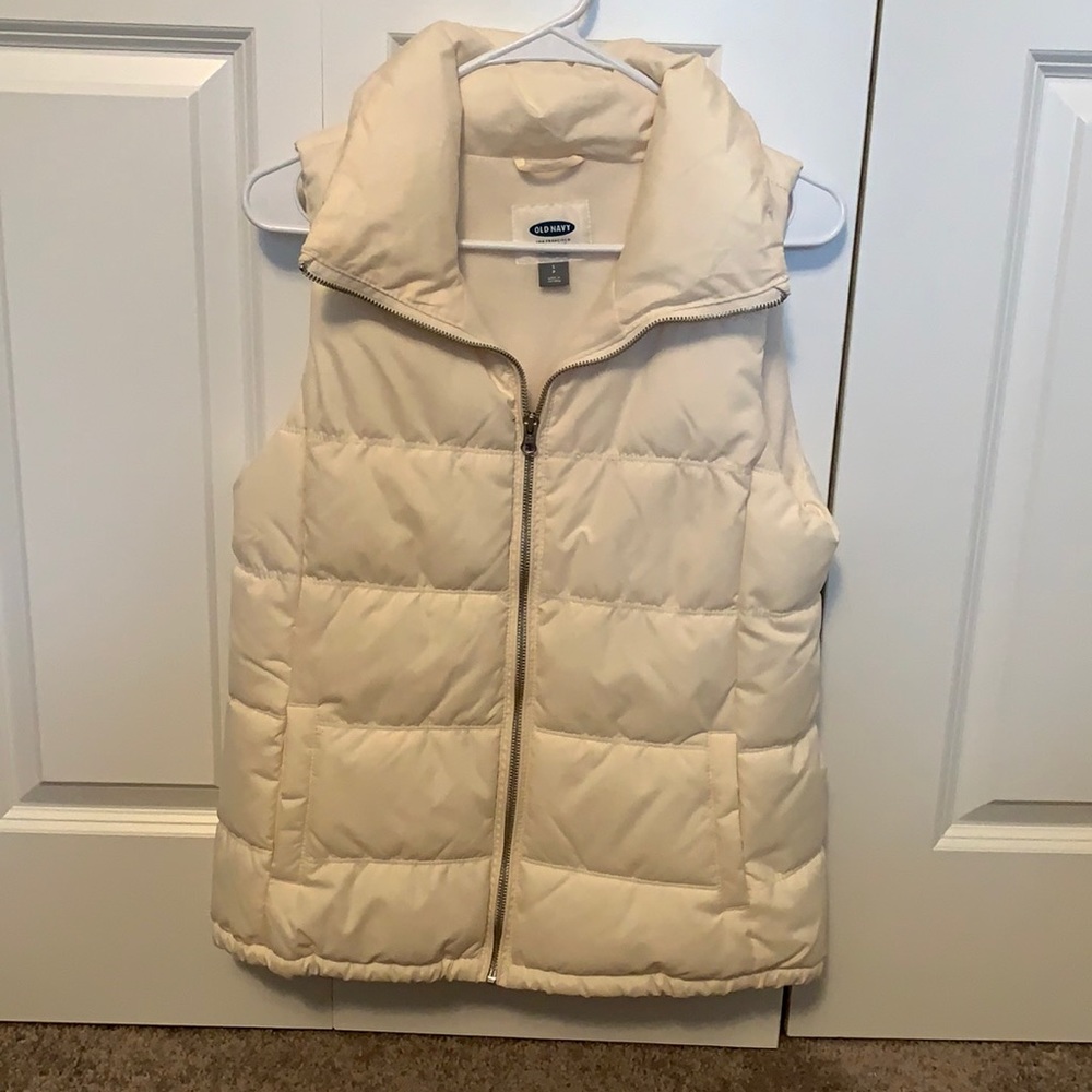 White vest